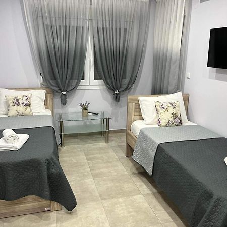 شقة Kaiafas Luxury Philoxenia Néa Péramos الغرفة الصورة