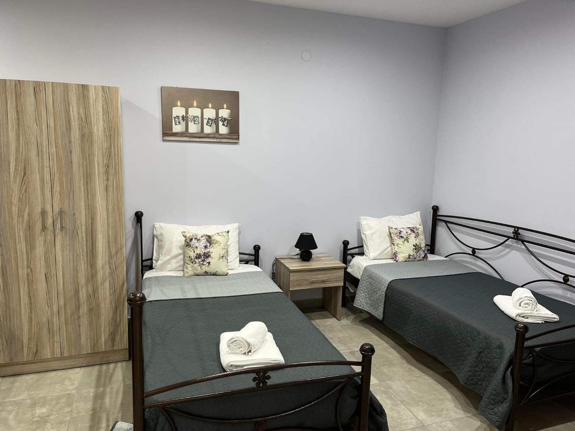 شقة Kaiafas Luxury Philoxenia Néa Péramos الغرفة الصورة