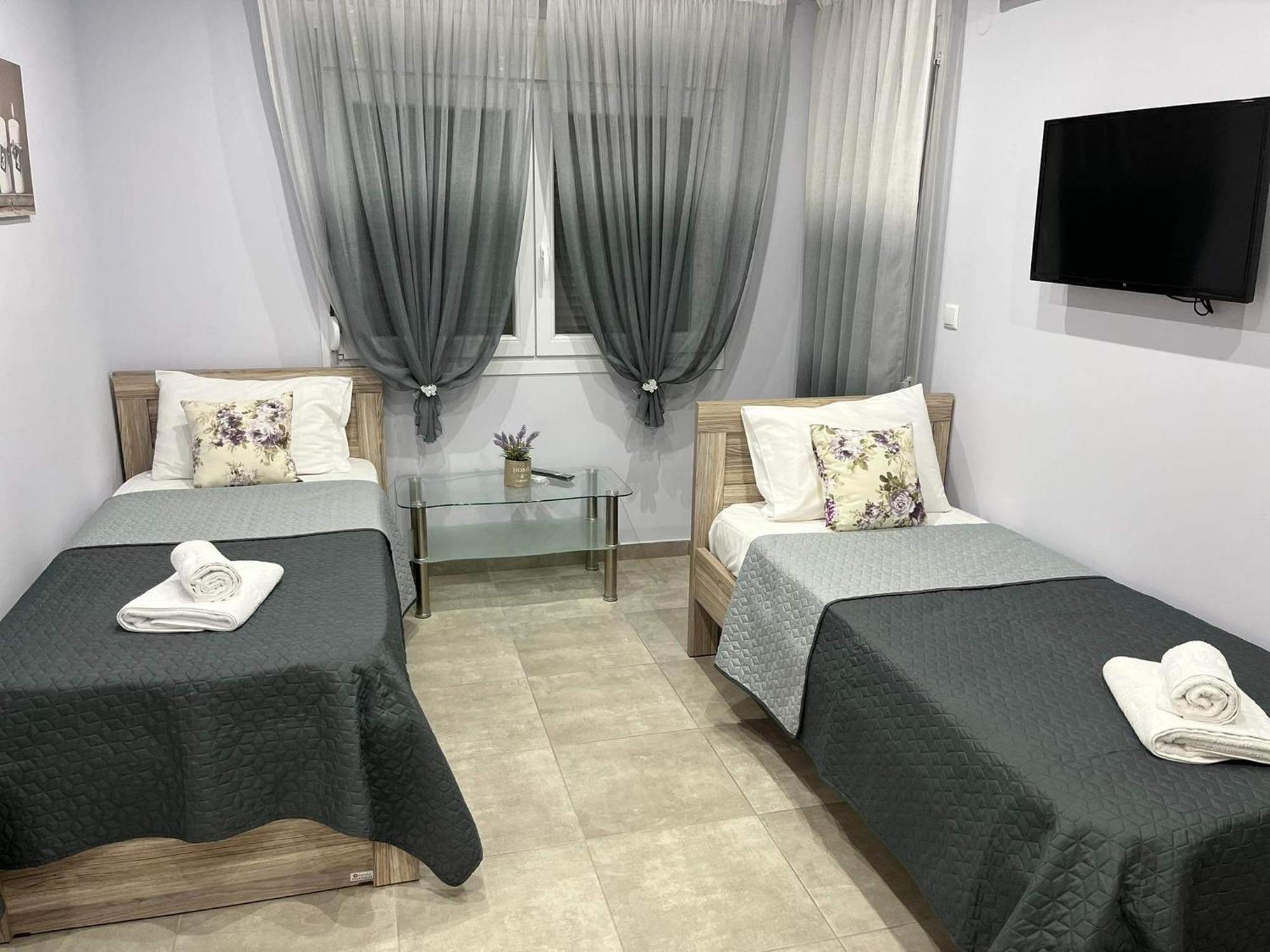 شقة Kaiafas Luxury Philoxenia Néa Péramos الغرفة الصورة